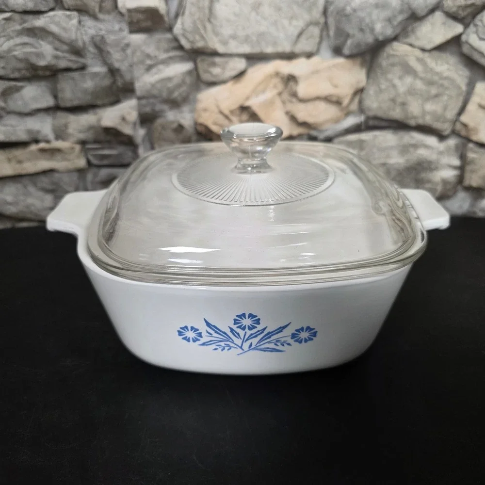 Corning‎ Ware Casserole Dish Cornflower 1 1/2 Qt P-1 1/2-B Retro Americana Vtg